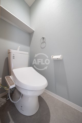 トイレ　Nu武庫川駅前　温水洗浄便座