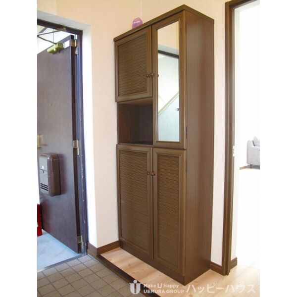 玄関　現況優先です。