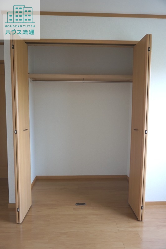 収納　※別号室の写真になります。