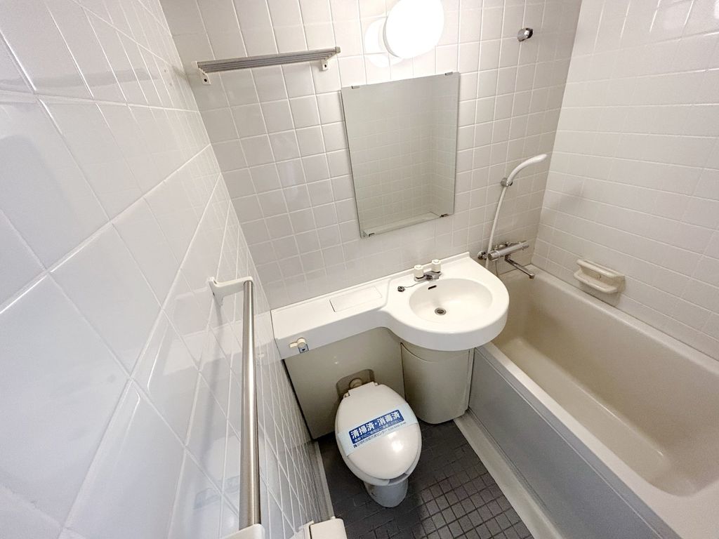 バス・シャワールーム　別室同間取り参照