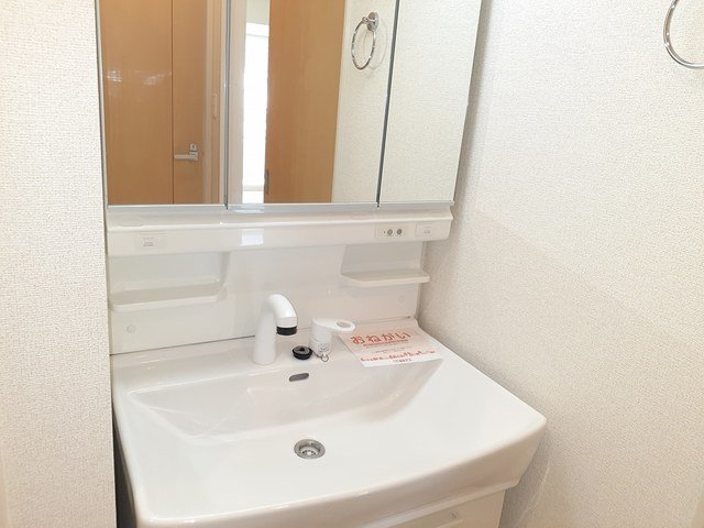 洗面設備　脱衣スペースもあります