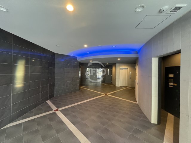 ロビー　セレニテ難波リアン　ロビー