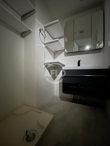 洗面設備　セレニテ難波リアン　洗面所