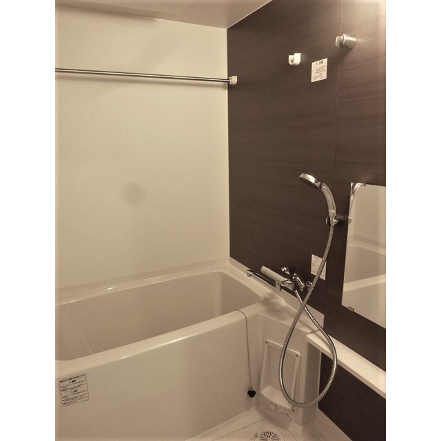 バス・シャワールーム　同タイプの写真です。