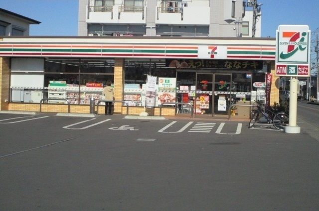 コンビニ　セブンイレブン（コンビニ）まで400m