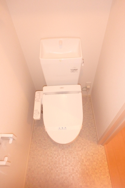 トイレ　温水洗浄暖房便座