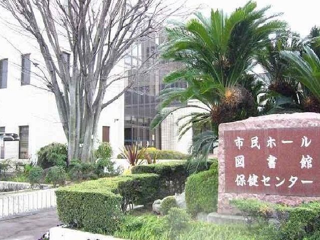 図書館　弥冨図書館（図書館）まで600m