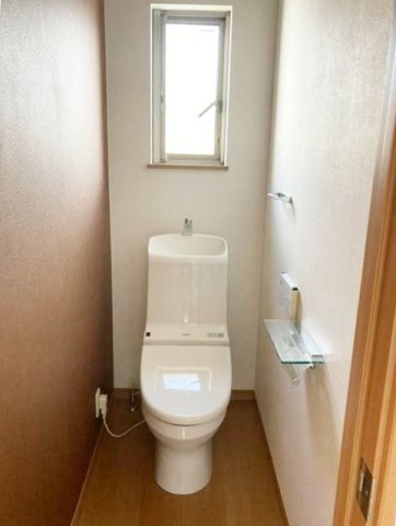 トイレ　嬉しい温水洗浄便座♪