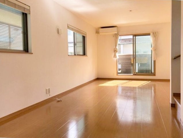 居室・リビング　開放感のあるゆったりとしたお部屋です♪