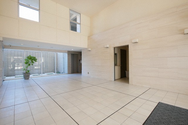 エントランス　エントランス