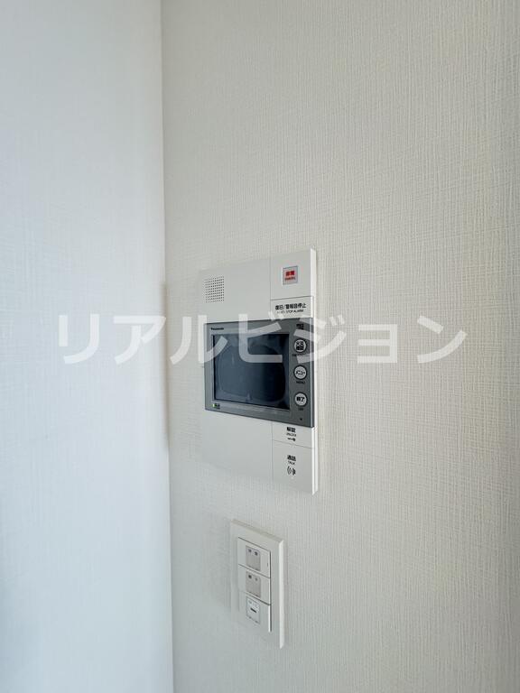 セキュリティ　奇数偶数階で色味が異なります。