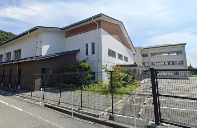 中学校　たつの市立龍野東中学校（中学校）まで1600m