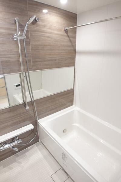 バス・シャワールーム　写真は同タイプ住居です。