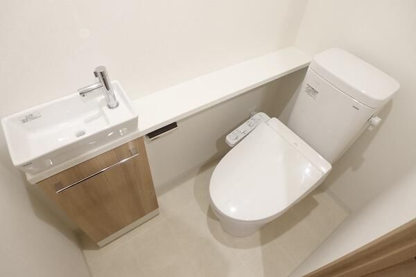 トイレ　写真は同タイプ住居です。