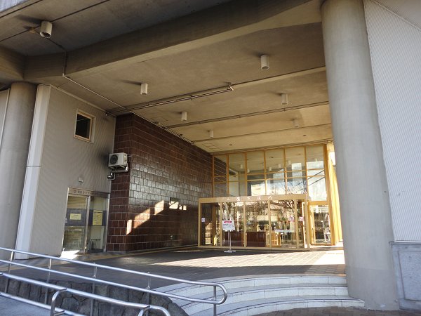 役所　三鷹市役所（役所）まで350m