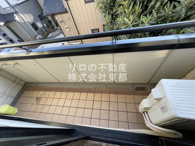 バルコニー　バルコニーがあるので洗濯物を太陽の下で干すことができます♪