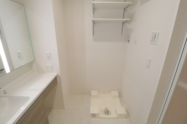 洗面設備　室内洗濯機置き場