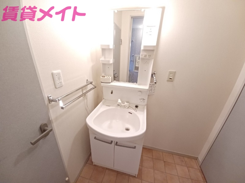 洗面設備　同物件別室写真