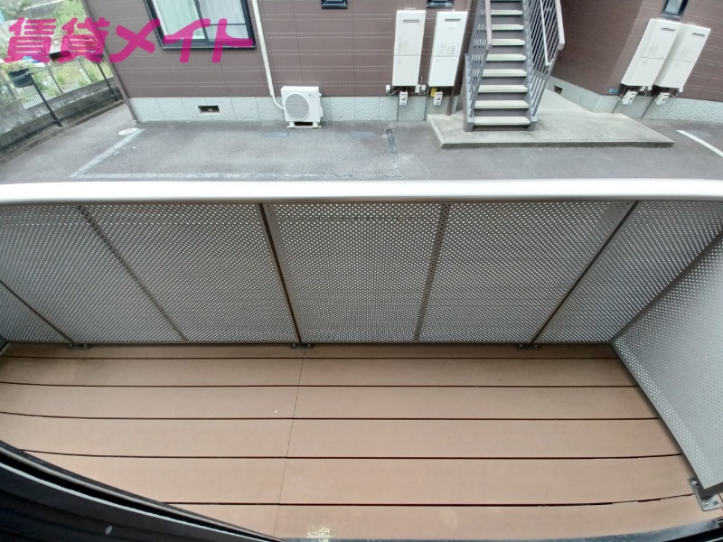 バルコニー　同物件別室写真