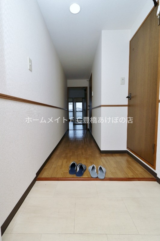 玄関　同型別部屋写真