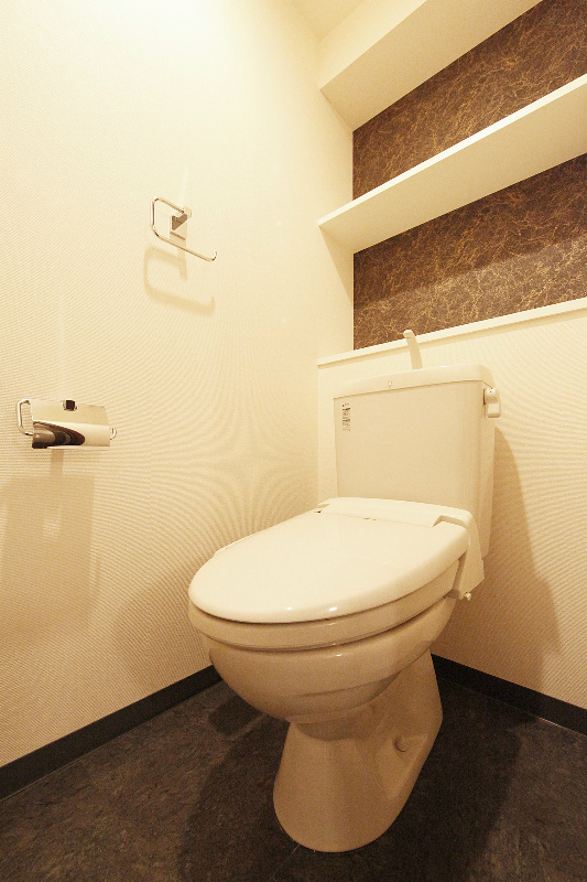 トイレ　トイレ　温水洗浄便座付