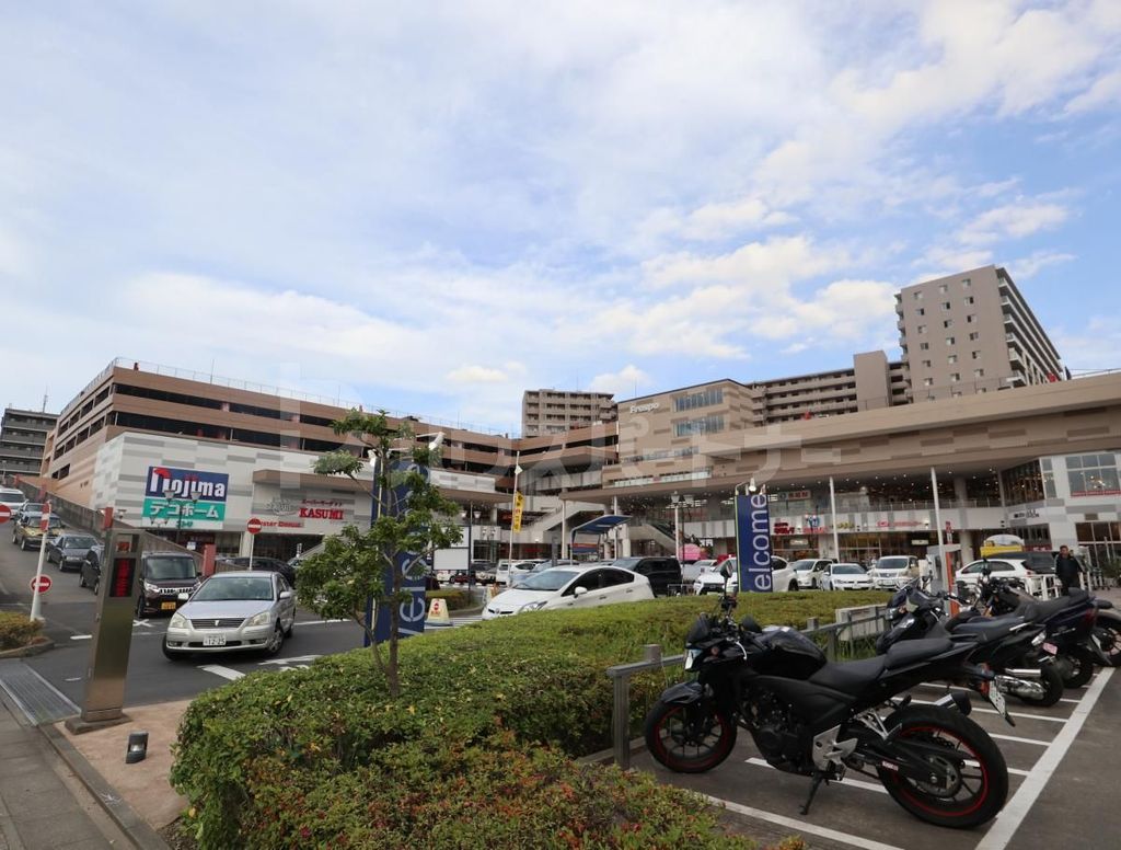 ショッピングセンター　西松屋フレスポ八潮店（ショッピングセンター）まで860m