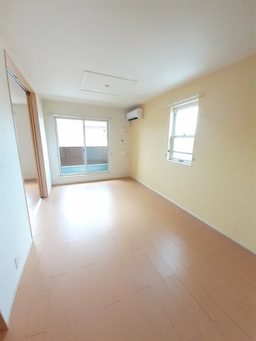 居室・リビング　ゆったりとした居間です