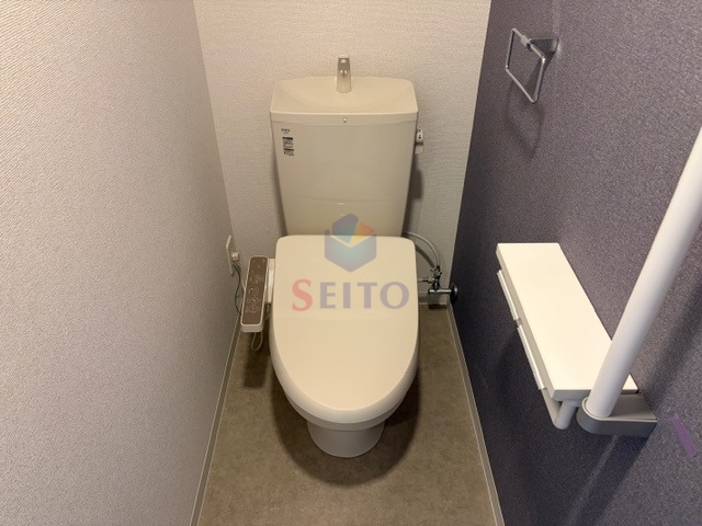 トイレ　別階の参考写真になります