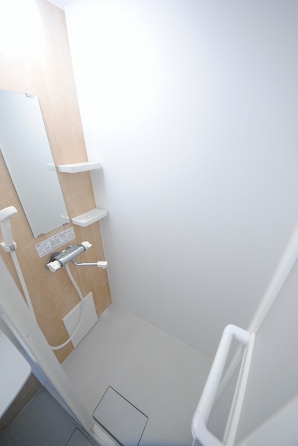 バス・シャワールーム　写真は３０６号室