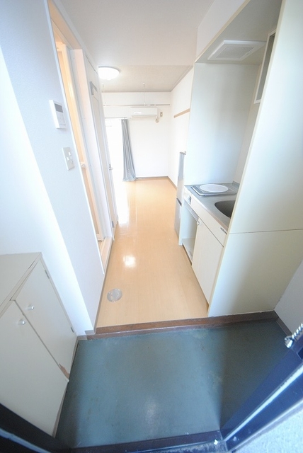 玄関　写真は３０６号室