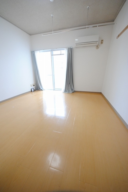 居室・リビング　写真は３０６号室