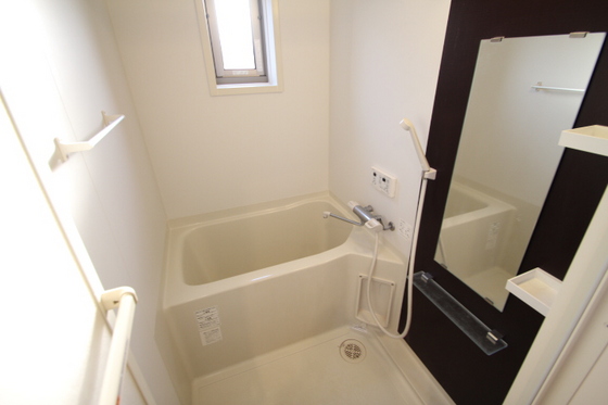 バス・シャワールーム　※他号室の写真です。