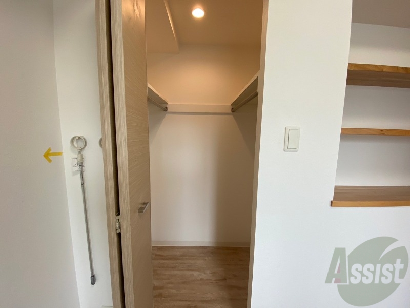 収納　寝室の収納です。部屋がすっきり片付きます。