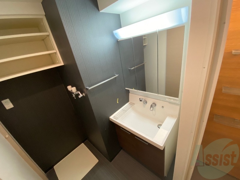 洗面設備　こちらに洗面台があります。朝の洗顔はこちらで