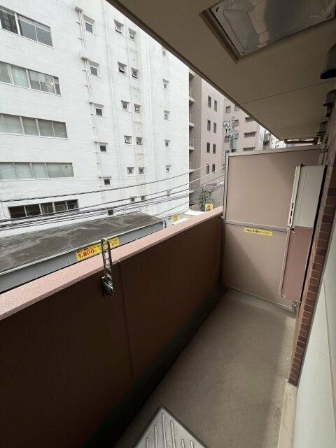 バルコニー　外からの目が気にならないバルコニーで洗濯物が干せます