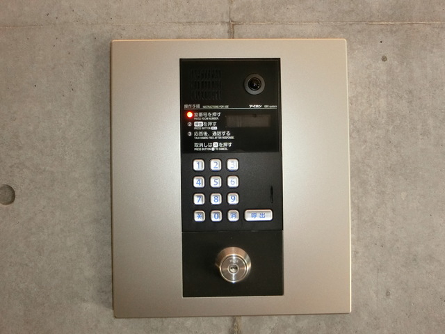 セキュリティ　★一人暮らしに安心のオートロックです★