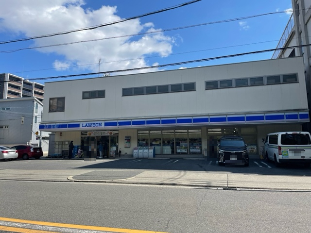 コンビニ　ローソン 吹上公園前店（コンビニ）まで121m