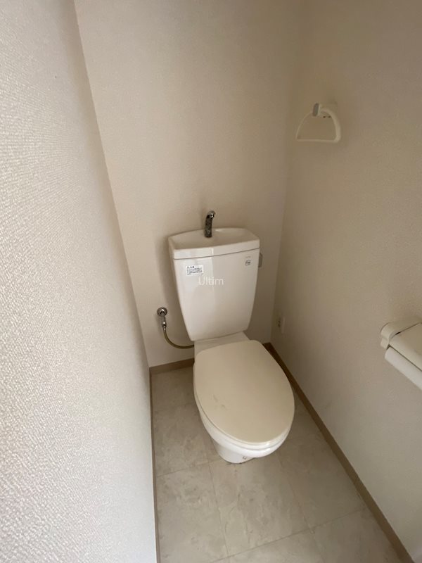 トイレ　違うお部屋の写真です