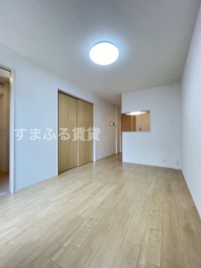 居室・リビング　同仕様　反転