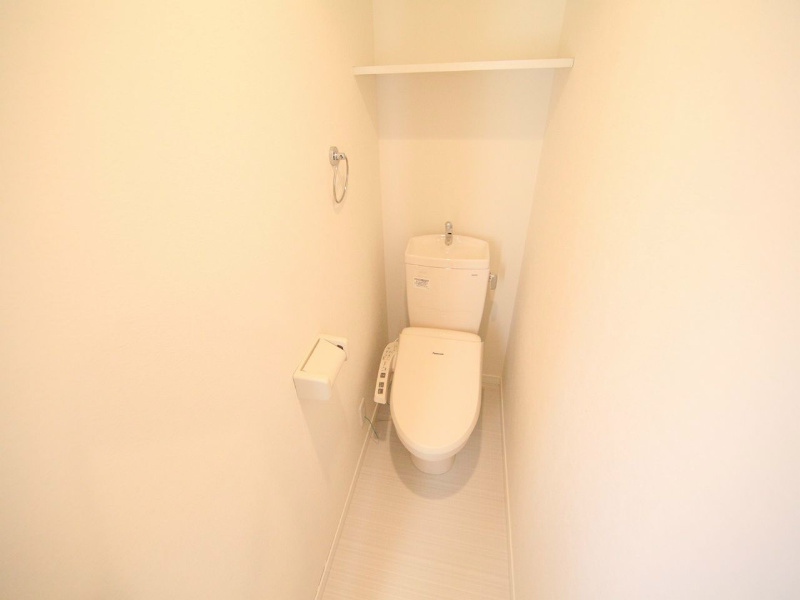 トイレ　温水洗浄暖房便座付トイレ