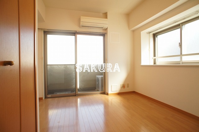 居室・リビング　開放感のあるゆったりとしたお部屋です♪