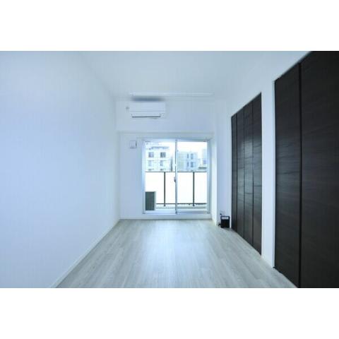 居室・リビング　室内