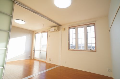 その他部屋・スペース　LDKの隣だから陽当りも良い。LED照明付き