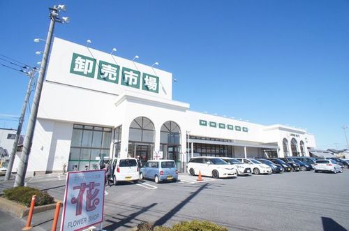 スーパー　ジャパンミート卸売市場古河店（スーパー）まで350m