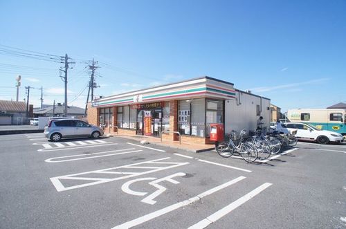 コンビニ　セブンイレブン古河下辺見今泉店（コンビニ）まで515m