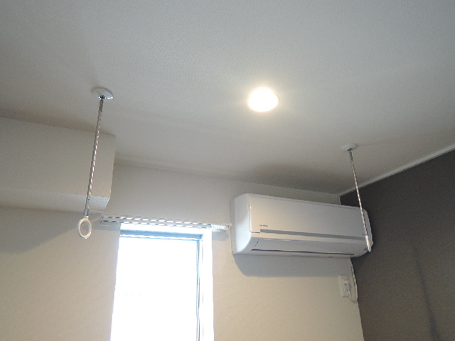 その他　雨の日も安心の室内物干フック