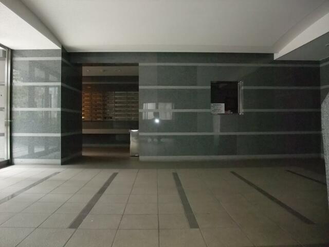 ロビー　ゆとりのあるロビーです