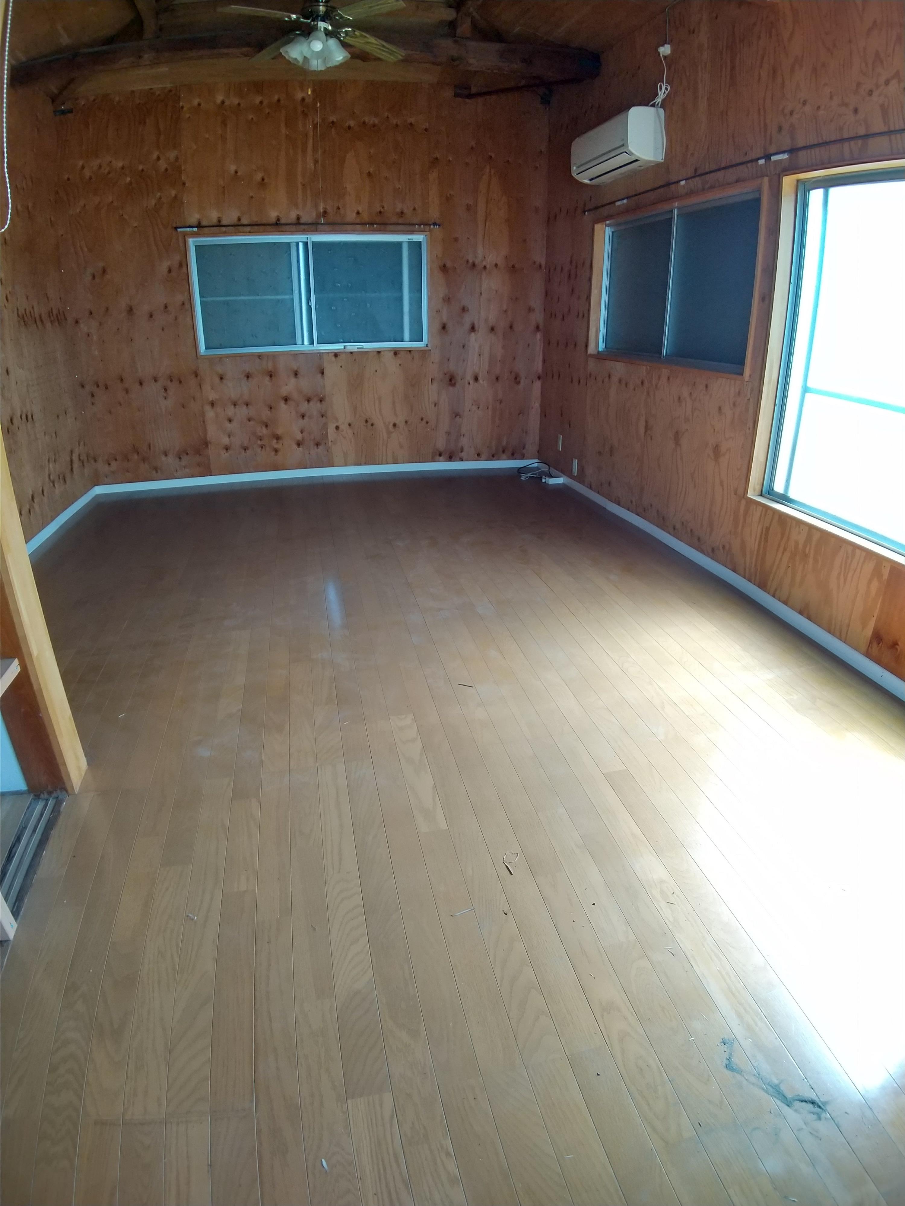 その他　2F洋間11帖