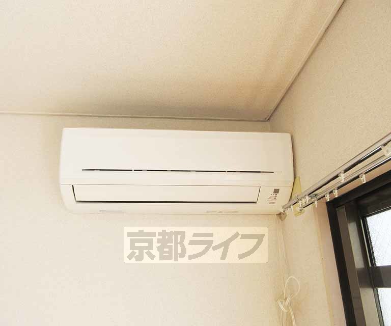 その他設備　クーラー付き