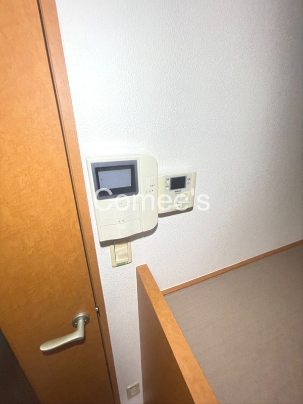 セキュリティ　モニター付きインターホン